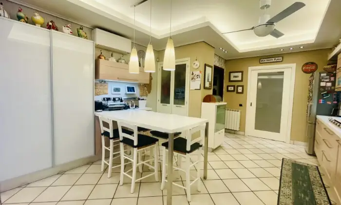 Rexer-San-Giovanni-la-Punta-Comodo-e-signorile-vani-due-elevazioni-a-Trappeto-centro-Cucina