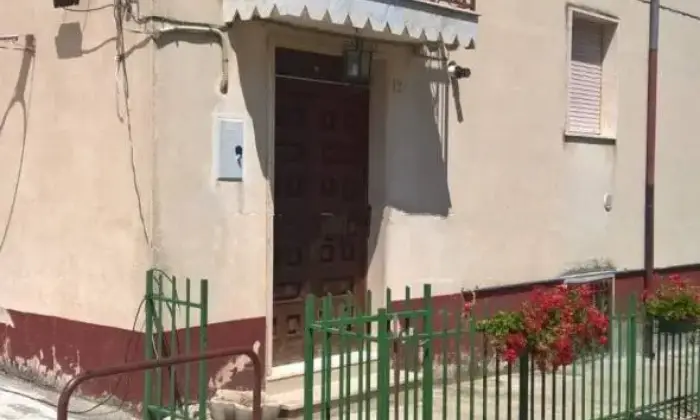 Rexer-San-Giuliano-del-Sannio-Casale-via-San-Nicola-a-San-Giuliano-del-Sannio-Garage