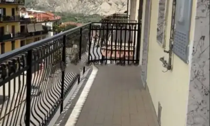 Rexer-SantArcangelo-Trilocale-viale-Isabella-Morra-SantArcangelo-balcone