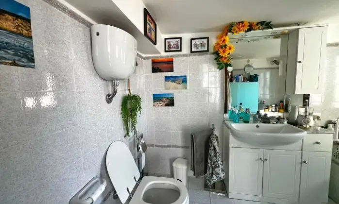 Rexer-Villacidro-CasaIndipendente-in-Via-Carceri-Villacidro-BAGNO