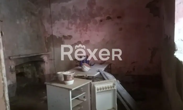 Rexer-Bitti-Vendiamo-casa-indipendente-Altro