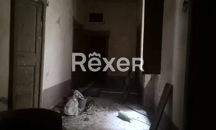 Rexer-Bitti-Vendiamo-casa-indipendente-Altro