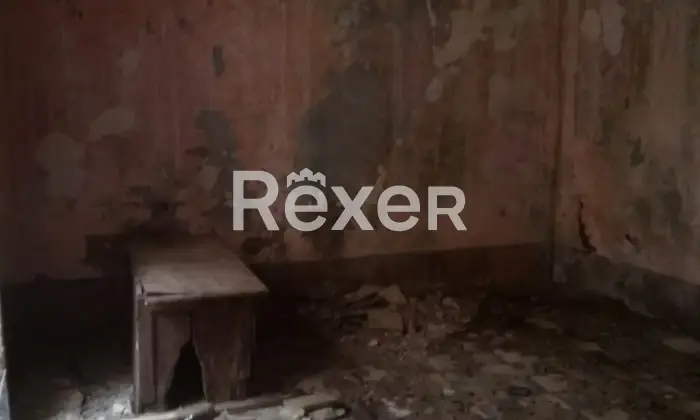 Rexer-Bitti-Vendiamo-casa-indipendente-Altro