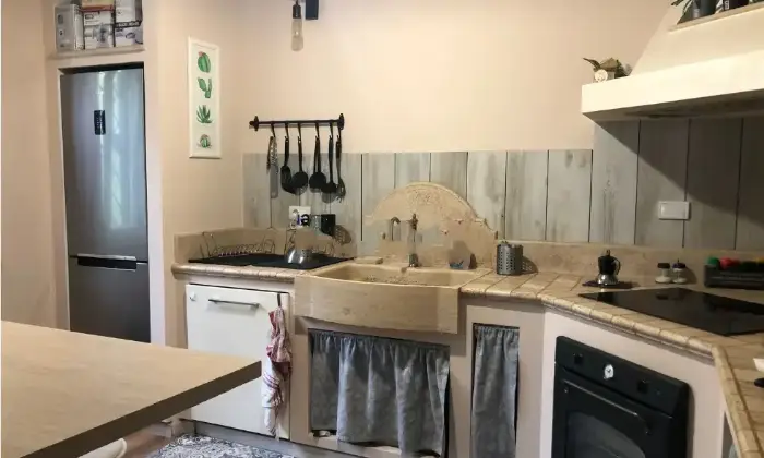 Rexer-Genazzano-Vendesi-villa-via-delle-martorelle-a-Genazzano-Cucina