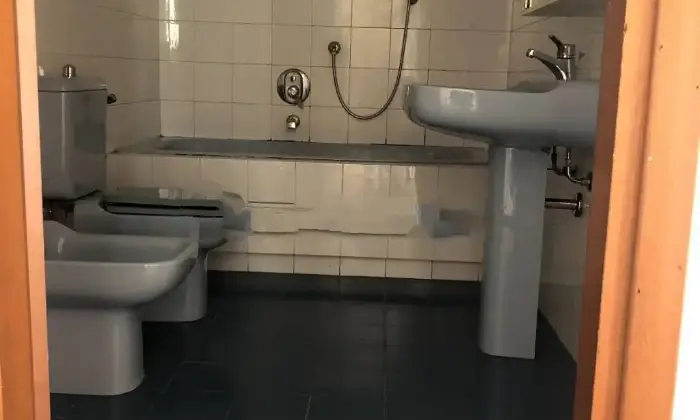 Rexer-Ovada-Vendesi-appartamento-in-Strada-Nuova-Costa-Centro-Ovada-Bagno