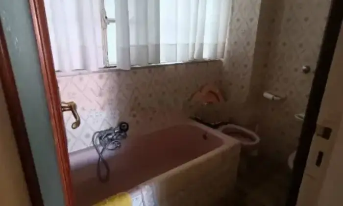 Rexer-Battipaglia-Appartamento-via-SettembreBattipaglia-Bagno
