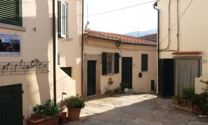 Rexer-Campo-nellElba-Appartamento-in-Vittorio-Emanuele-di-SantIlario-Campo-nellElba-FACCIATA
