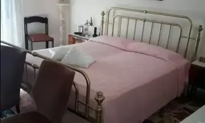 Rexer-Enna-Vendesi-appartamento-in-Via-torre-di-FedericoEnna-EN-CameraDaLetto
