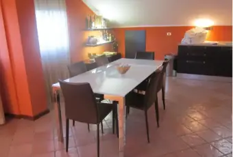 Rexer-Corte-Palasio-Vendesi-mansarda-in-via-I-Maggio-a-Corte-Palasio-Altro