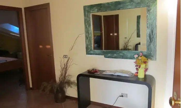 Rexer-Corte-Palasio-Vendesi-mansarda-in-via-I-Maggio-a-Corte-Palasio-Bagno