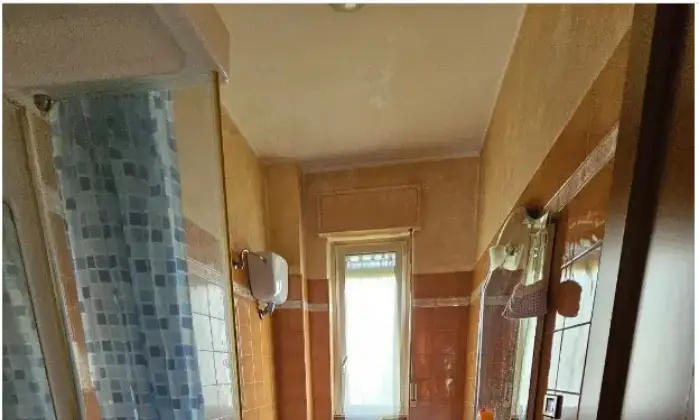 Rexer-Campobasso-Appartamento-in-vendita-in-via-Francesco-Longano-a-Campobasso-Bagno