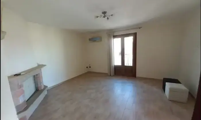 Rexer-Ozieri-Vendesi-appartamento-in-Via-ScanuOzieri-SS-Altro