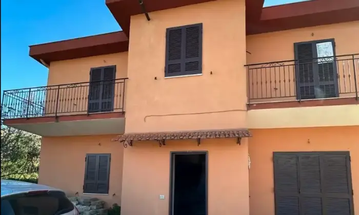 Rexer-Tocco-Caudio-Villa-Casa-indipendente-in-Contrada-Chiano-Tocco-Caudio-Garage