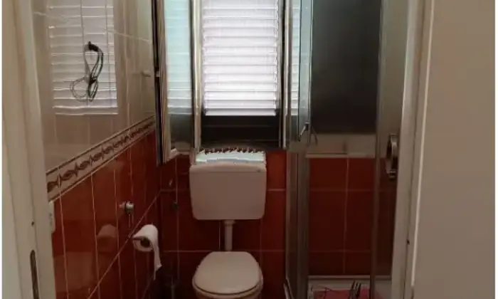 Rexer-Licata-Vendesi-appartamento-in-Via-Nicaragua-a-Licata-Bagno