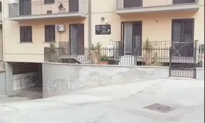 Rexer-Carini-Appartamento-in-Via-Dominici-Carini-Garage