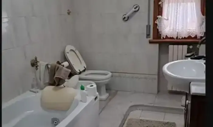 Rexer-Cerreto-Guidi-Vendesi-casa-indipendente-in-localit-Lazzeretto-a-Cerreto-Guidi-Bagno