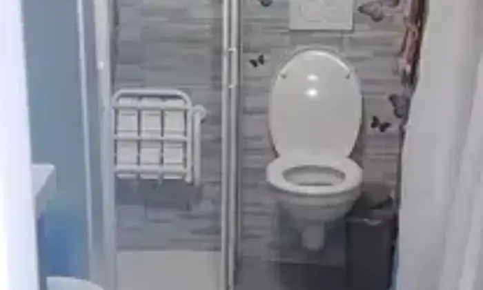 Rexer-Roisan-Appartamento-indipendente-frazione-Rhins-Roisan-AO-Bagno