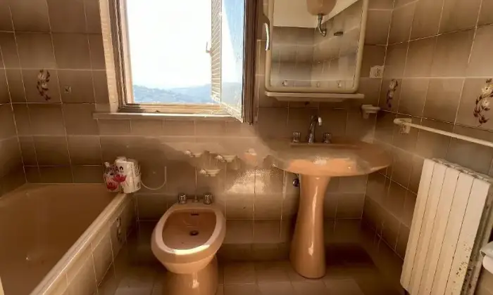 Rexer-Cermignano-Vendesi-casale-in-Contrada-Saputelli-di-Sopra-a-Cermignano-Bagno