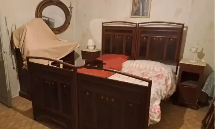 Rexer-Pescina-Casa-di-paese-in-vendita-in-via-Cristoforo-Colombo-Pescina-CameraDaLetto