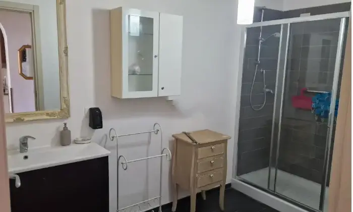 Rexer-Portoferraio-Vendesi-appartamento-in-via-San-Rocco-Centro-Portoferraio-Bagno