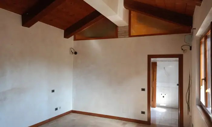 Rexer-Urbino-Vendesi-villa-in-Via-Metauro-a-Canavaccio-di-Urbino-Altro