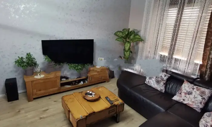 Rexer-Tronzano-Vercellese-Villa-bifamiliare-via-Novembre-Centro-Tronzano-Vercellese-Salone