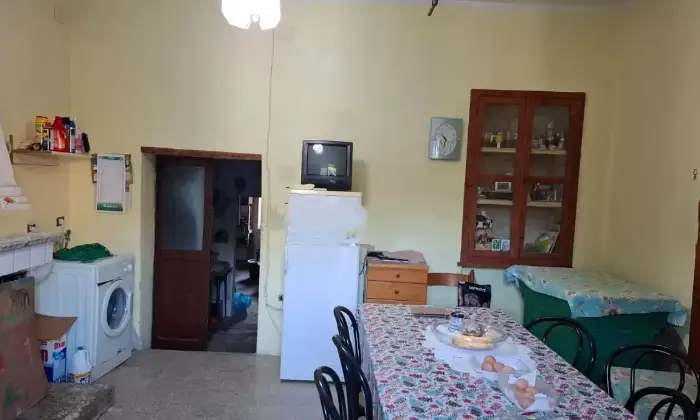 Rexer-Vairano-Patenora-Venseai-casa-in-via-Ferrara-a-Vairano-Patenora-Cucina
