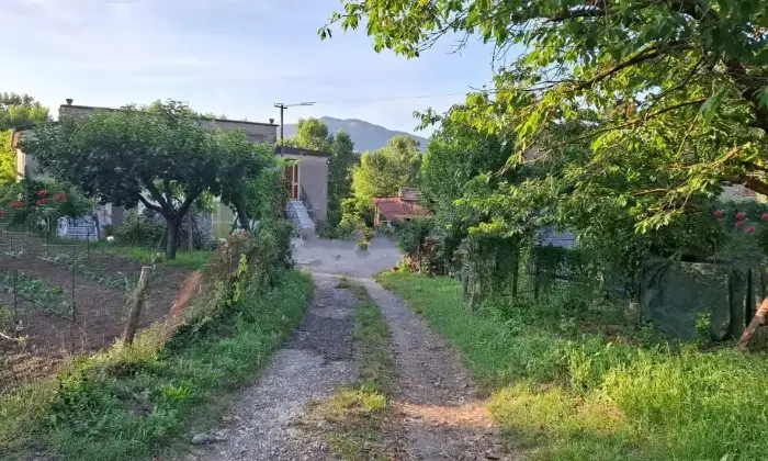 Rexer-Vairano-Patenora-Venseai-casa-in-via-Ferrara-a-Vairano-Patenora-Terrazzo