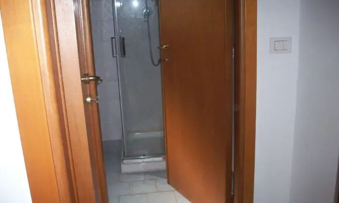 Rexer-Ziano-Piacentino-Condominio-di-appartamenti-colline-Val-Tidone-Bagno