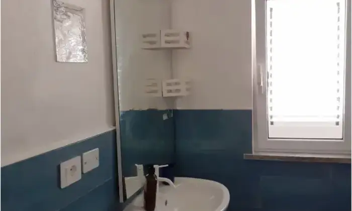 Rexer-Lipari-Villetta-libera-da-tre-lati-con-giardino-pavimentato-di-ca-mq-in-via-Porto-Ponente-Isola-di-Vulcano-Lipari-Bagno