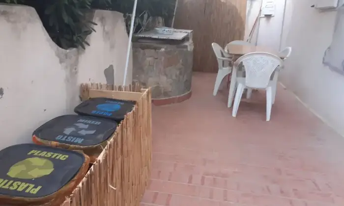 Rexer-Lipari-Villetta-libera-da-tre-lati-con-giardino-pavimentato-di-ca-mq-in-via-Porto-Ponente-Isola-di-Vulcano-Lipari-Terrazzo