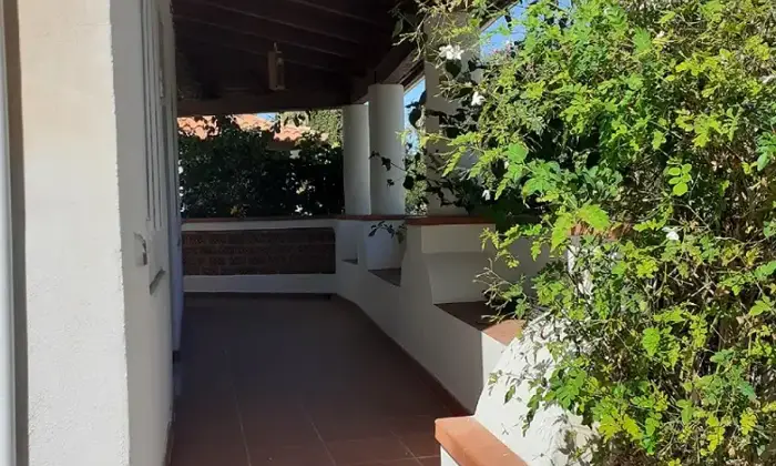 Rexer-Lipari-Villetta-libera-da-tre-lati-con-giardino-pavimentato-di-ca-mq-in-via-Porto-Ponente-Isola-di-Vulcano-Lipari-Giardino