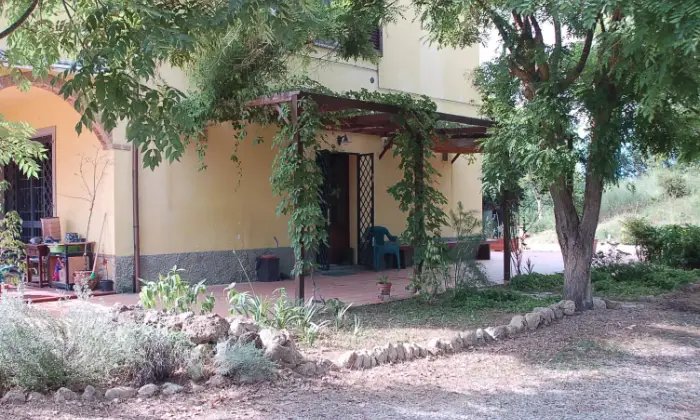Rexer-Castelfiorentino-Porzione-di-casa-colonica-immersa-nel-verde-della-toscana-Giardino