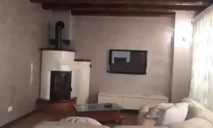 Rexer-Ponteranica-Vendesi-appartamento-in-Via-Castello-a-Ponteranica-CameraDaLetto