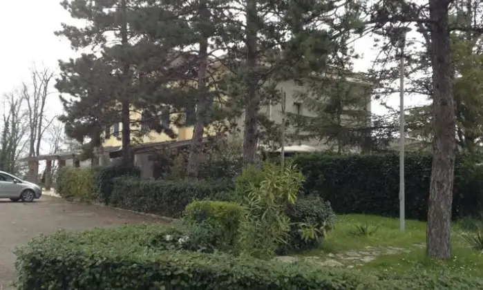 Rexer-Vallefoglia-Occasione-Vendesi-immobile-in-Piazza-Dei-Lavoratori-a-Vallefoglia-Giardino