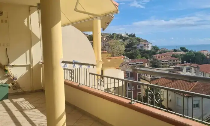 Rexer-Belvedere-Marittimo-Vendesi-appartamento-in-via-Beato-Angelo-dAcriCentro-Belvedere-Marittimo-Terrazzo
