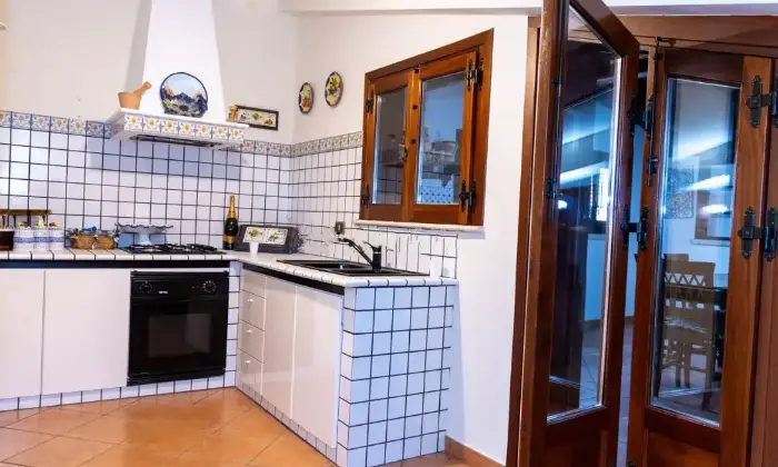 Rexer-San-Cipirello-Appartamento-su-due-piani-in-corso-Trento-a-San-Cipirello-Cucina