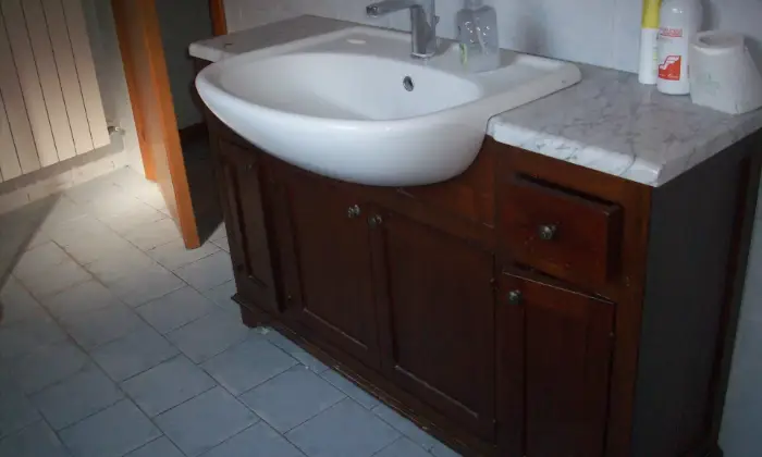 Rexer-Ziano-Piacentino-Condominio-di-appartamenti-colline-Val-Tidone-Bagno