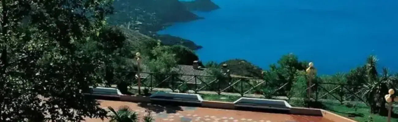 Rexer-Maratea-Paradiso-sulla-terra-Terrazzo