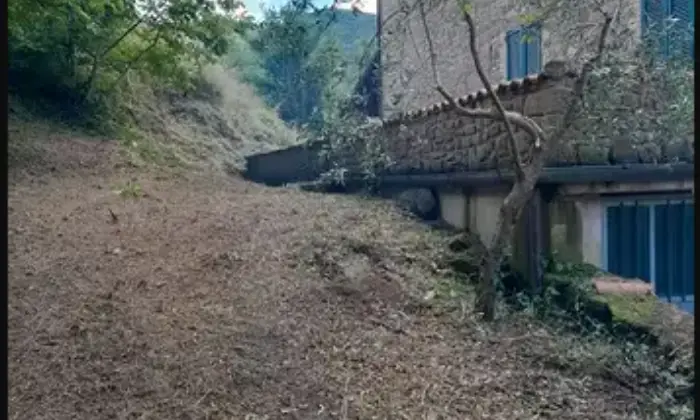 Rexer-Citt-di-Castello-Vendesi-Casolare-in-pietra-a-Citta-di-Castello-Terrazzo