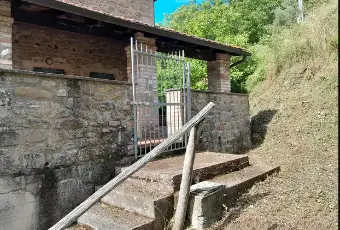 Rexer-Citt-di-Castello-Vendesi-Casolare-in-pietra-a-Citta-di-Castello-Terrazzo