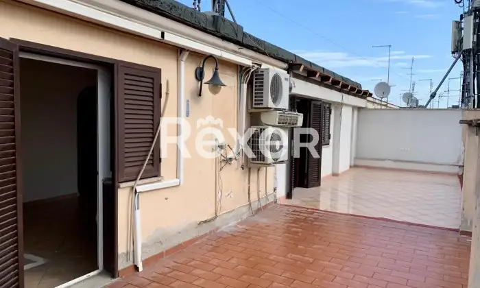 Rexer-ROMA-Attico-con-ampio-terrazzo-abitabile-Altro