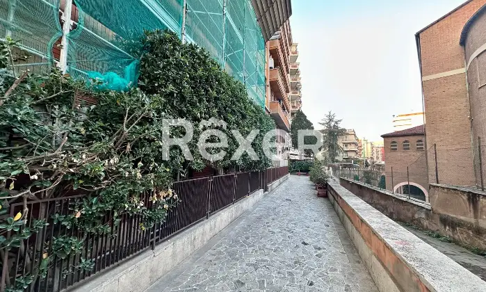 Rexer-ROMA-Attico-con-ampio-terrazzo-abitabile-Altro