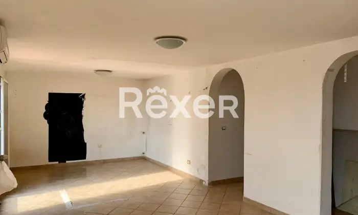 Rexer-ROMA-Attico-con-ampio-terrazzo-abitabile-Altro