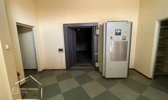 Rexer-CINISELLO-BALSAMO-Locale-Commerciale-Ex-filiale-bancaria-Altro