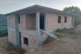 Rexer-Poggio-Nativo-Vendesi-rustico-con-terreno-edificabile-a-poggio-nativo-Giardino