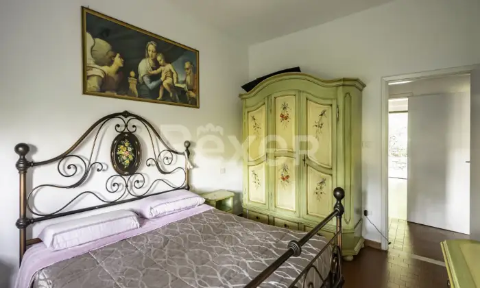 Rexer-Pietralunga-Villa-su-due-livelli-con-corte-esterna-Altro