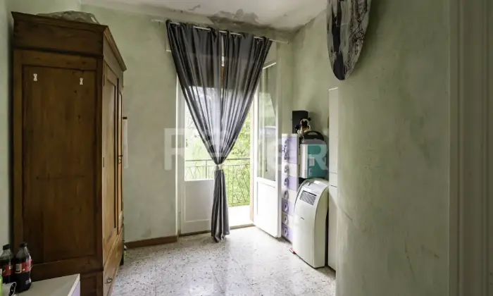 Rexer-Pietralunga-Villa-su-due-livelli-con-corte-esterna-Altro