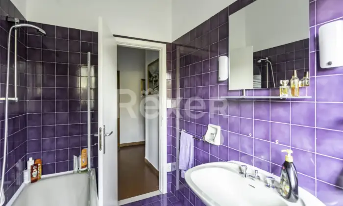 Rexer-Pietralunga-Villa-su-due-livelli-con-corte-esterna-Altro