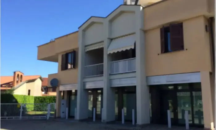 Rexer-MUGGIO-Filiale-Bancaria-in-vendita-a-Muggi-Altro